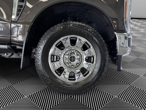 Used 2024 Ford F350 Lariat w/ Chrome Package image 10