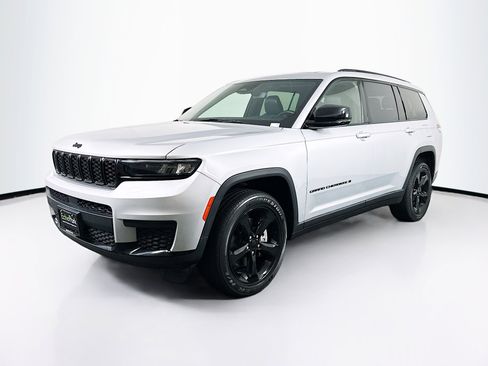 Used 2021 Jeep Grand Cherokee L Laredo image 3