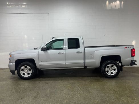 Used 2018 Chevrolet Silverado 1500 LT w/ All Star Edition AWD/4WD image 7
