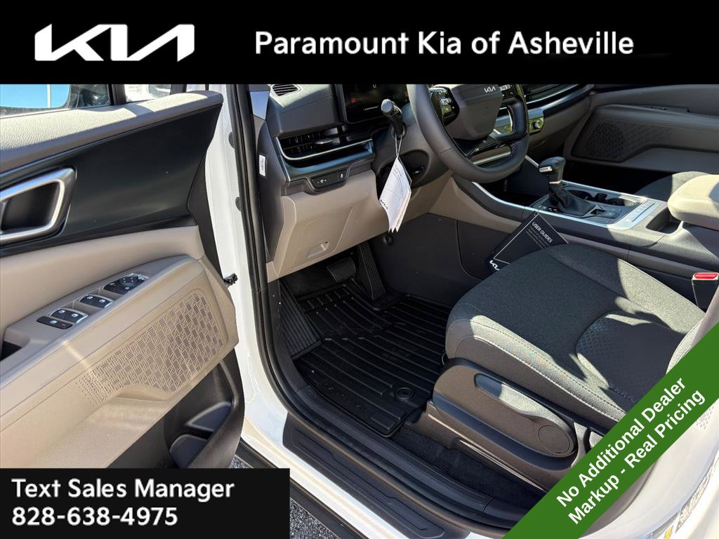 New 2027 Kia Carnival LX FWD image 16