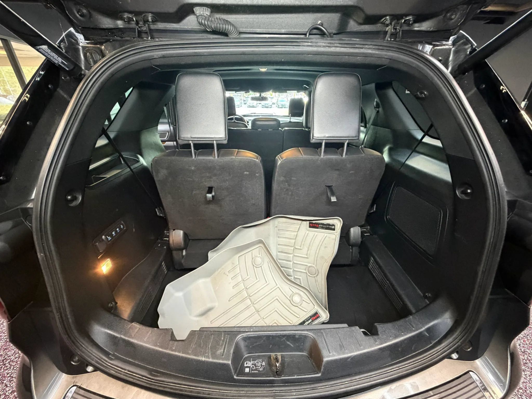 Used 2019 Ford Explorer Limited w/ Class III Trailer Tow Package FWD image 36