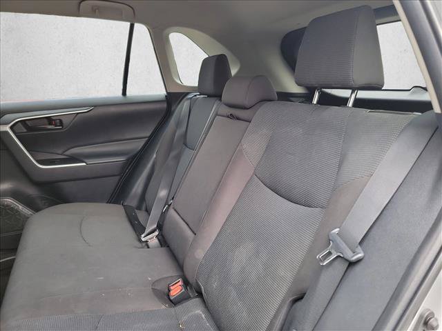 Used 2022 Toyota RAV4 LE FWD image 10