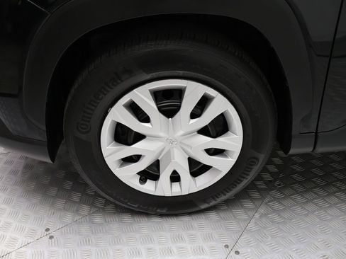 Certified 2024 Toyota Corolla Cross L image 4