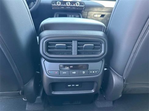 New 2025 Honda Pilot Touring image 17