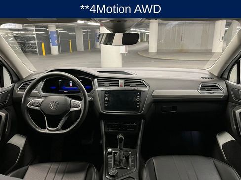 Used 2023 Volkswagen Tiguan SE image 6