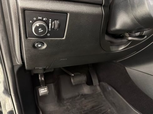 Used 2021 Jeep Grand Cherokee Laredo X AWD/4WD image 14