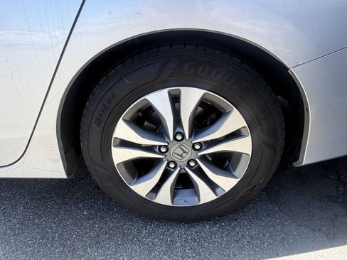 Used 2013 Honda Accord LX image 9