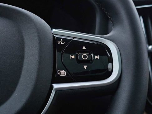 New 2026 Volvo XC60 B5 Plus w/ Climate Package image 21