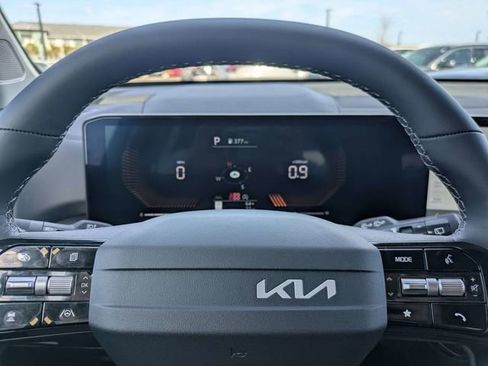 New 2025 Kia Sorento S w/ Panoramic Sunroof Package image 32