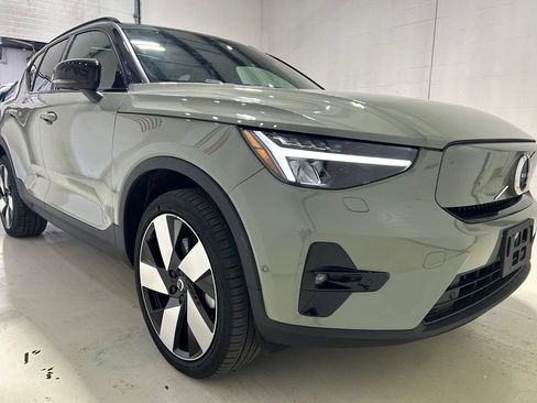 Used 2023 Volvo XC40 Recharge Ultimate AWD/4WD image 8