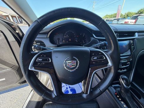 Used 2013 Cadillac XTS FWD image 12
