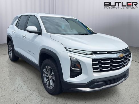 Used 2026 Chevrolet Equinox LT w/ Convenience Package II FWD image 6