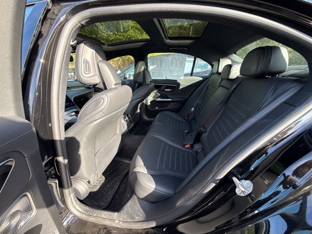 Used 2023 Mercedes-Benz C 300 4MATIC Sedan image 12