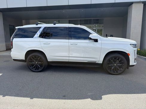 Used 2023 Cadillac Escalade Premium Luxury RWD image 10