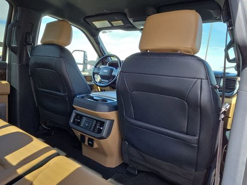 Used 2023 Ford F250 Lariat w/ Chrome Package AWD/4WD image 16