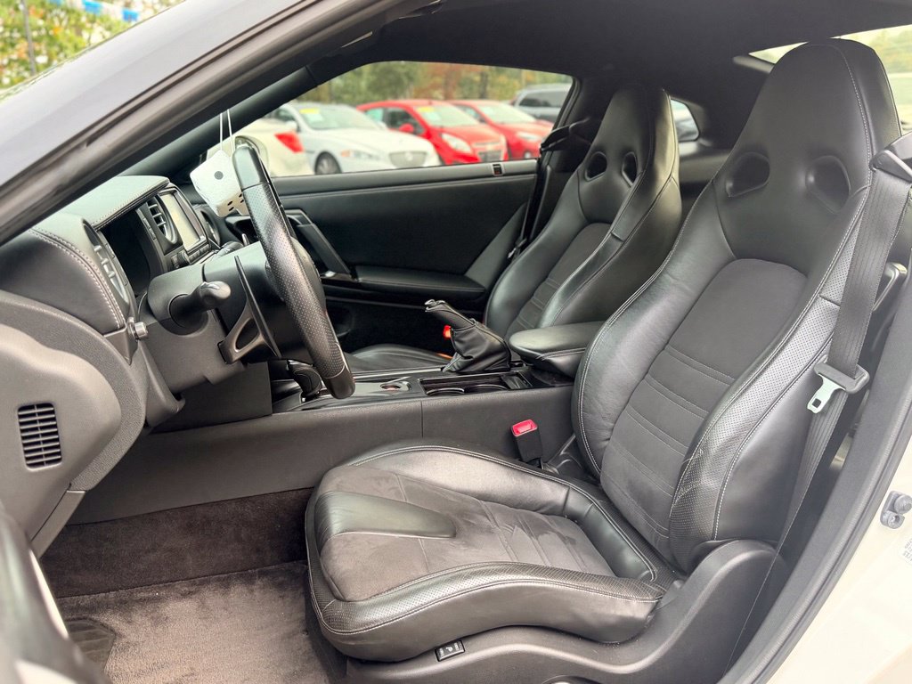 Used 2015 Nissan GT-R Premium AWD/4WD image 20