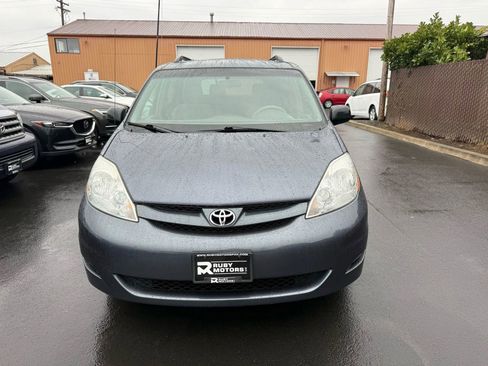 Used 2006 Toyota Sienna LE image 2