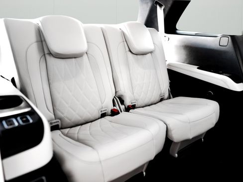 Used 2023 Mercedes-Benz GLS 63 AMG 4MATIC image 14