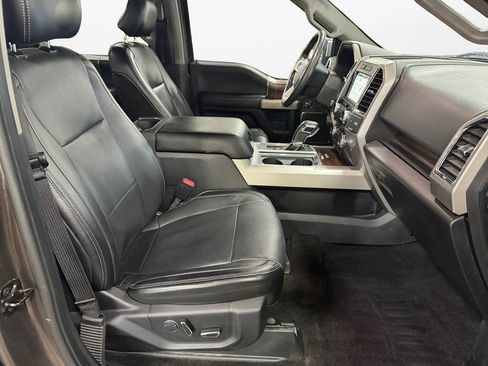 Used 2017 Ford F150 Lariat w/ Equipment Group 502A Luxury AWD/4WD image 9