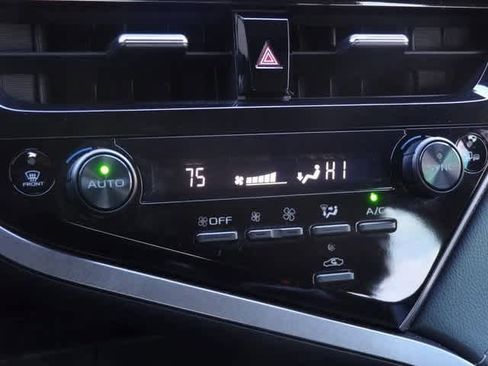 Used 2022 Toyota Camry XSE image 24