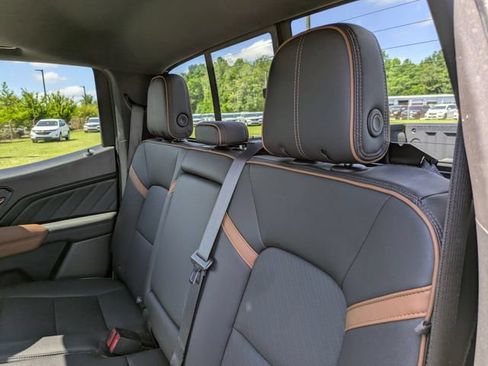 Used 2023 GMC Canyon AT4 w/ AT4 Premium Package AWD/4WD image 29