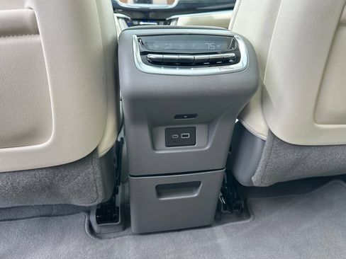 Certified 2024 Cadillac XT6 Premium Luxury w/ Technology Package AWD/4WD image 22