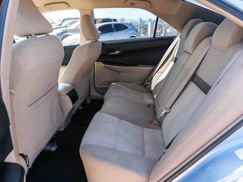 Used 2013 Toyota Camry LE FWD image 19