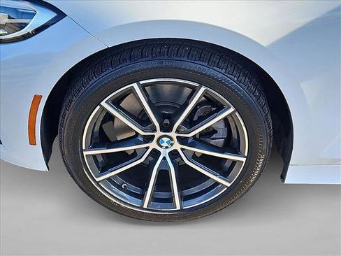 Used 2019 BMW 330i Sedan w/ Convenience Package image 24