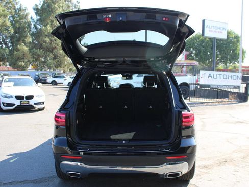 Used 2025 Mercedes-Benz GLB 250 4MATIC image 35