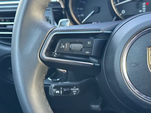 Certified 2025 Porsche Macan image 26