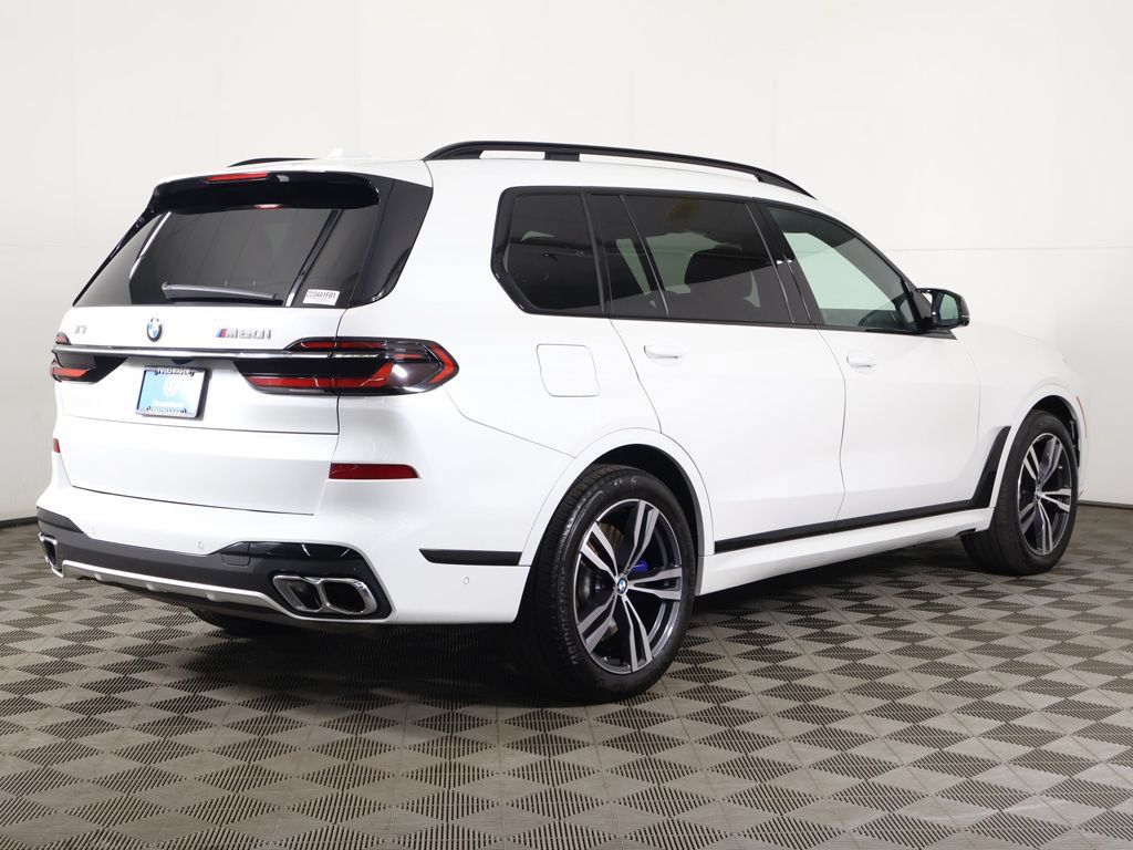 Used 2025 BMW X7 M60i w/ Executive Package AWD/4WD image 15