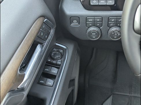 New 2026 Chevrolet Silverado 3500 High Country w/ High Country Premium Package AWD/4WD image 24