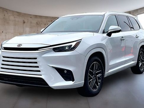 New 2026 Lexus TX 350 AWD image 2