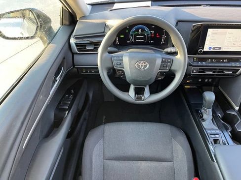 Used 2025 Toyota Camry LE FWD image 7