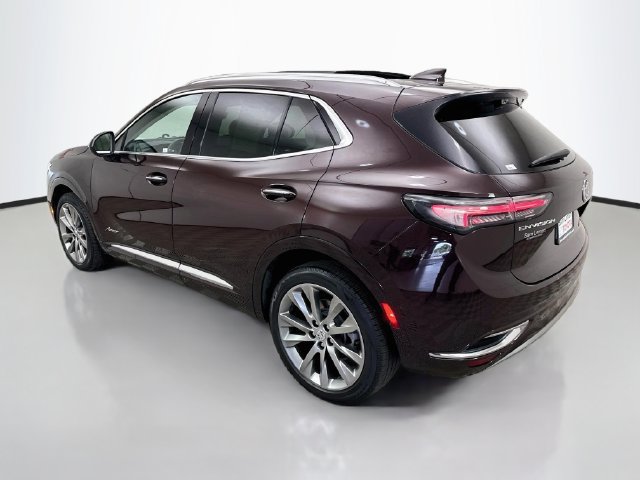 Used 2022 Buick Envision Avenir w/ Technology Package II FWD image 5