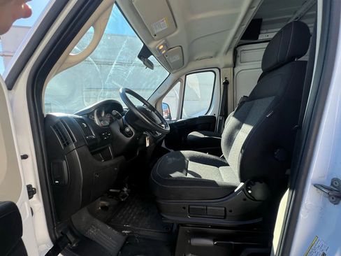 Used 2021 RAM ProMaster 2500 w/ Interior LED Lighting Group FWD image 26