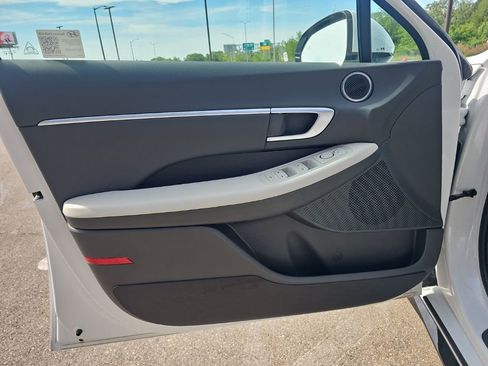 Certified 2025 Hyundai Sonata SEL AWD/4WD image 10
