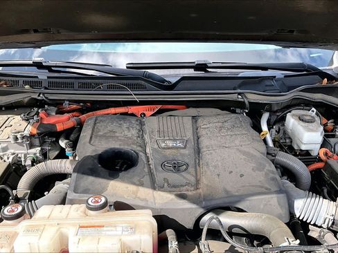 Used 2023 Toyota Sequoia Limited AWD/4WD image 32