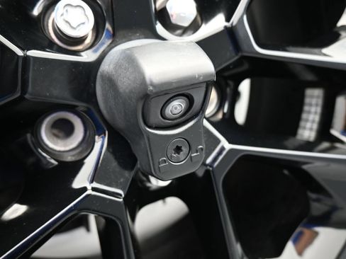 Used 2022 Jeep Wrangler Unlimited Sahara w/ Safety Group image 40