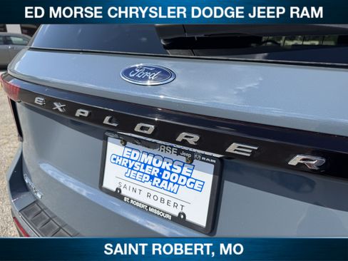 Used 2025 Ford Explorer Active w/ Active Comfort Package AWD/4WD image 12
