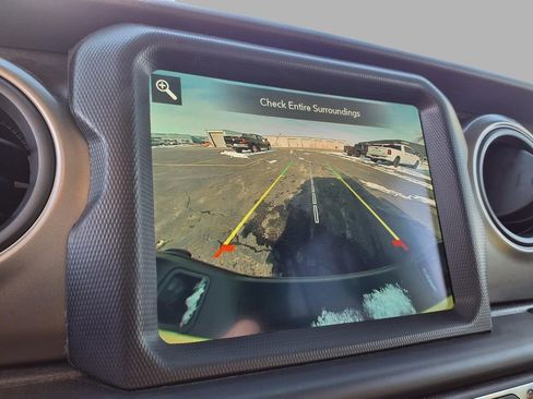 Used 2023 Jeep Gladiator Sport image 6