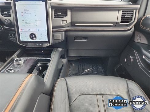 Certified 2023 Ford Expedition Platinum image 10