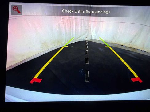 Used 2023 Jeep Grand Cherokee Limited w/ Black Appearance Package image 33