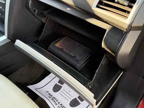 Used 2015 Ford Explorer XLT w/ Equipment Group 202A image 7