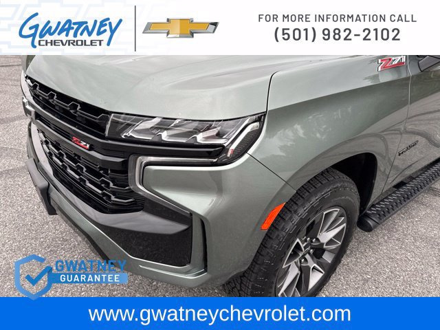 Used 2023 Chevrolet Tahoe Z71 w/ Luxury Package AWD/4WD image 15