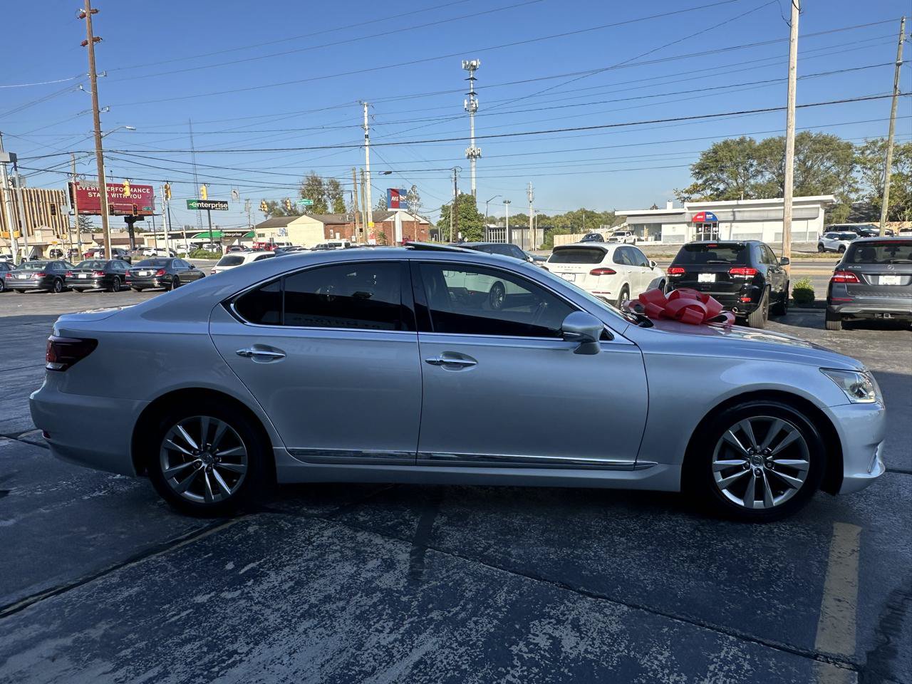 Used 2013 Lexus LS 460 AWD w/ Comfort Pkg image 4