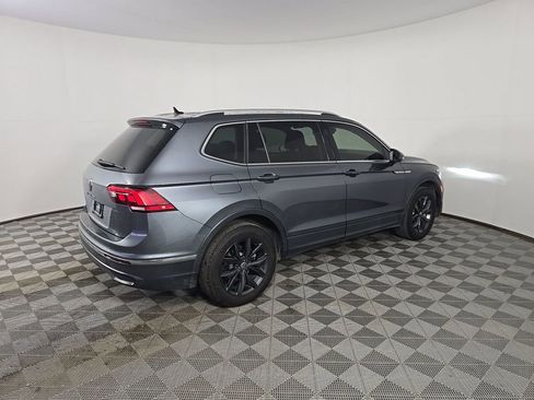 Used 2023 Volkswagen Tiguan SE FWD image 4
