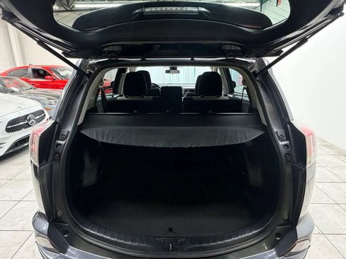Used 2017 Toyota RAV4 XLE AWD/4WD image 33