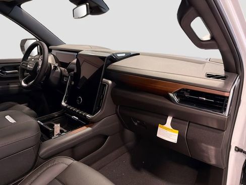 New 2026 GMC Yukon XL Denali w/ Sun & Power Step Package image 28