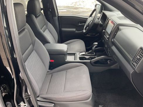 Used 2023 Nissan Frontier SV w/ Midnight Edition Package image 18